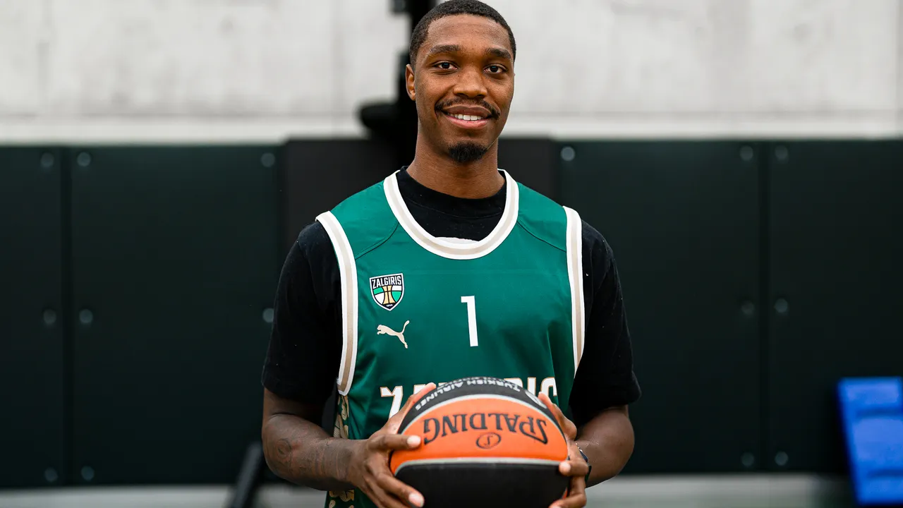 Lonnie Walkeris IV išsirinko marškinėlių numerį