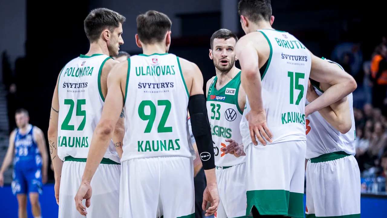 Paskutiniame ketvirtyje užsikūręs „Žalgiris“ laimėjo Klaipėdoje