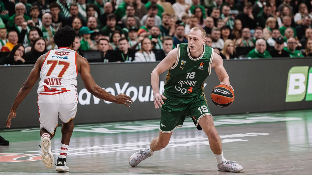 Ilgą laiką pirmavęs „Žalgiris“ nusileido „Olympiacos“ ekipai