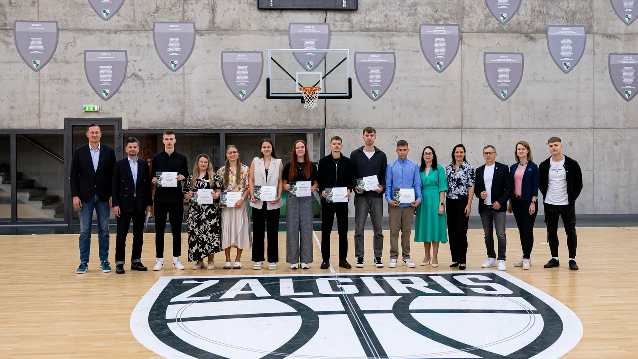 Vytauto Didžiojo universiteto studentai – pirmieji „Žalgirio“ sertifikuoti treneriai