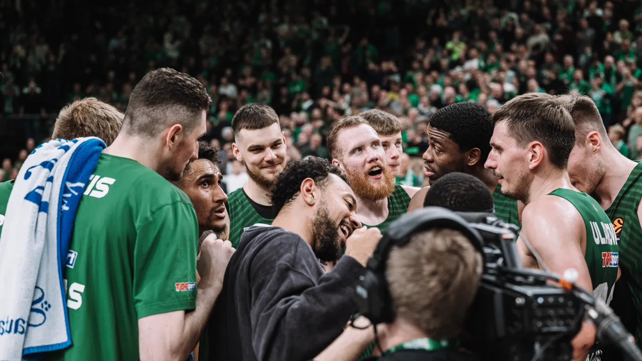 Karštos emocijos: žalgiriečių pergalė ir džiaugsmas rūbinėje!