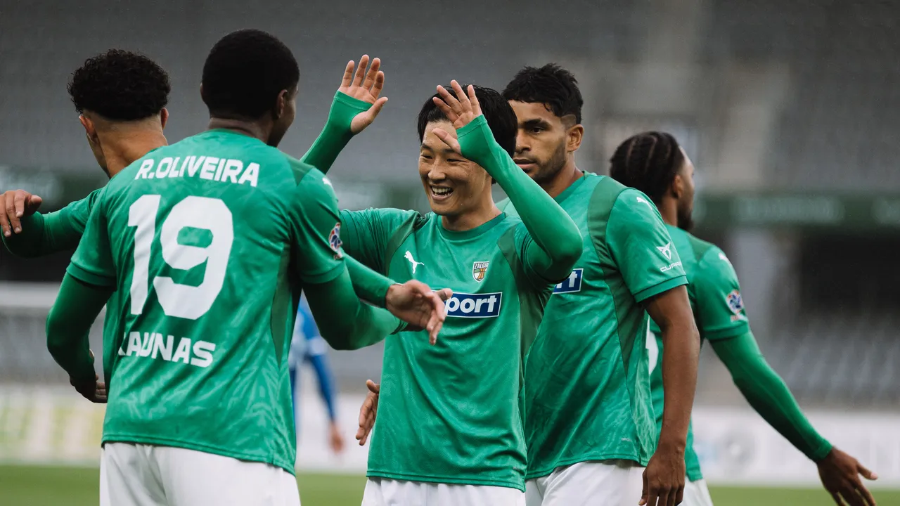 Prieš išvyką į Kosovą FK „Kauno Žalgiris“ sutriuškino „Panevėžio“ ekipą