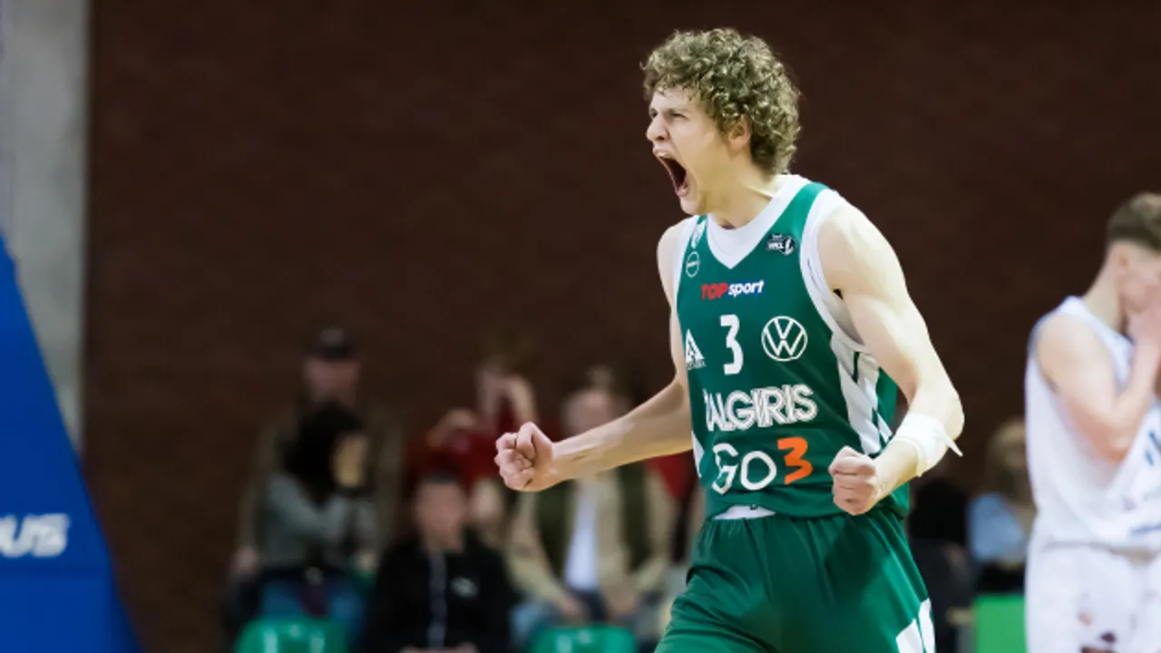 Dviženklį deficitą panaikinęs „Žalgiris-2“ žengė į „7bet-NKL“ finalą
