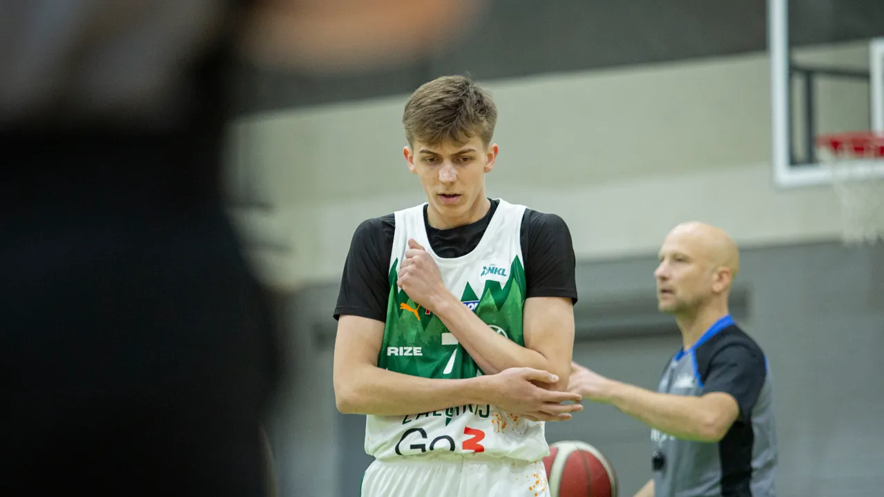 Jaunieji žalgiriečiai išgyveno paskutinių minučių dramą Jurbarke