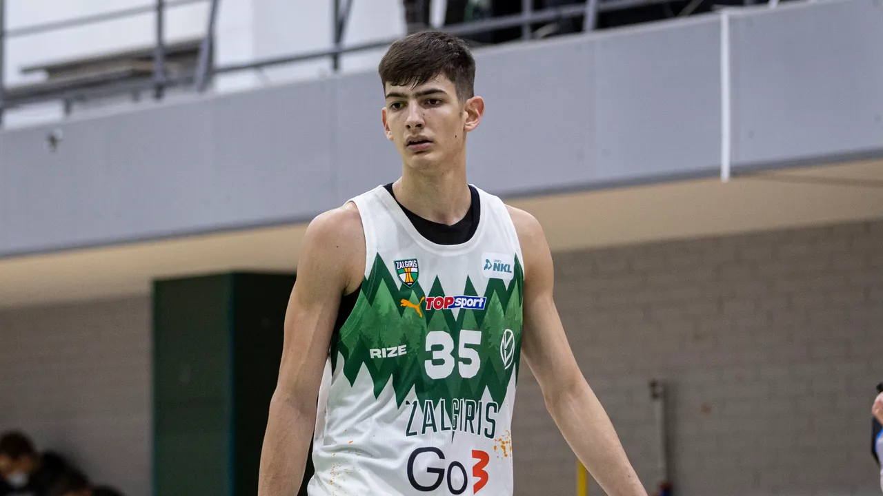 Jaunieji žalgiriečiai suklupo pirmajame sezono derbyje